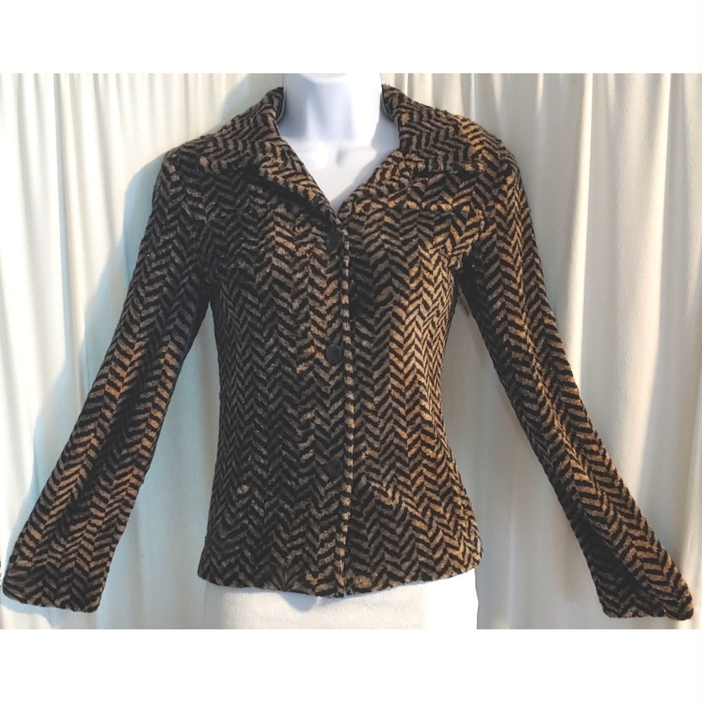 Supply & Demand Animal Print Sweater/Shirt